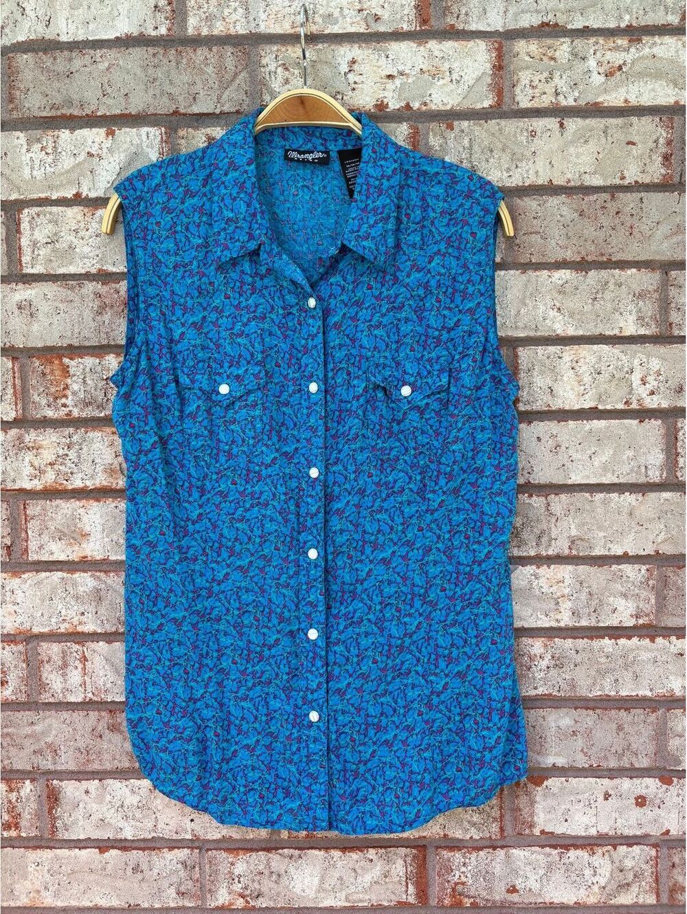 Wrangler Retro blue sleeveless western pearl snap Size M